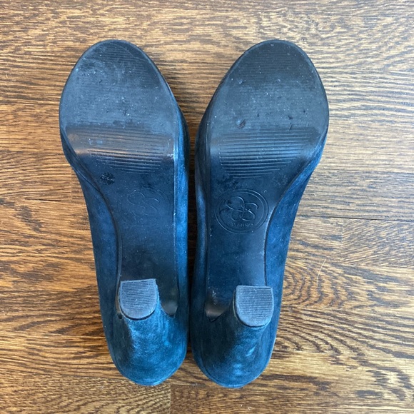Jessica Simpson Navy Blue Heels - Picture 3 of 5